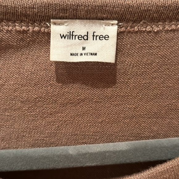 Aritzia (Wilfred Free) Long Sleeve Cropped Top with Crossover Detail - Picture 2 of 3